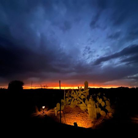 Hole In The Wall Getaway - Usa Mexico Border Bed And Breakfast Columbus Eksteriør billede