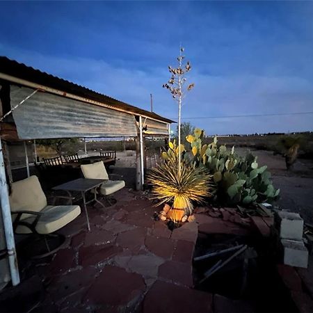 Hole In The Wall Getaway - Usa Mexico Border Bed And Breakfast Columbus Eksteriør billede