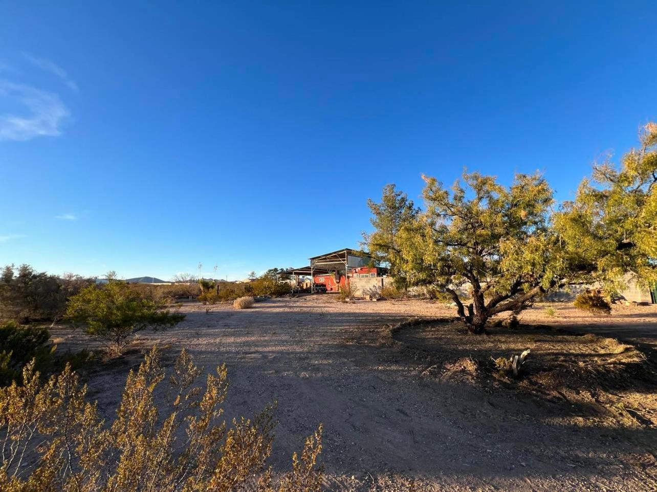Hole In The Wall Getaway - Usa Mexico Border Bed And Breakfast Columbus Eksteriør billede