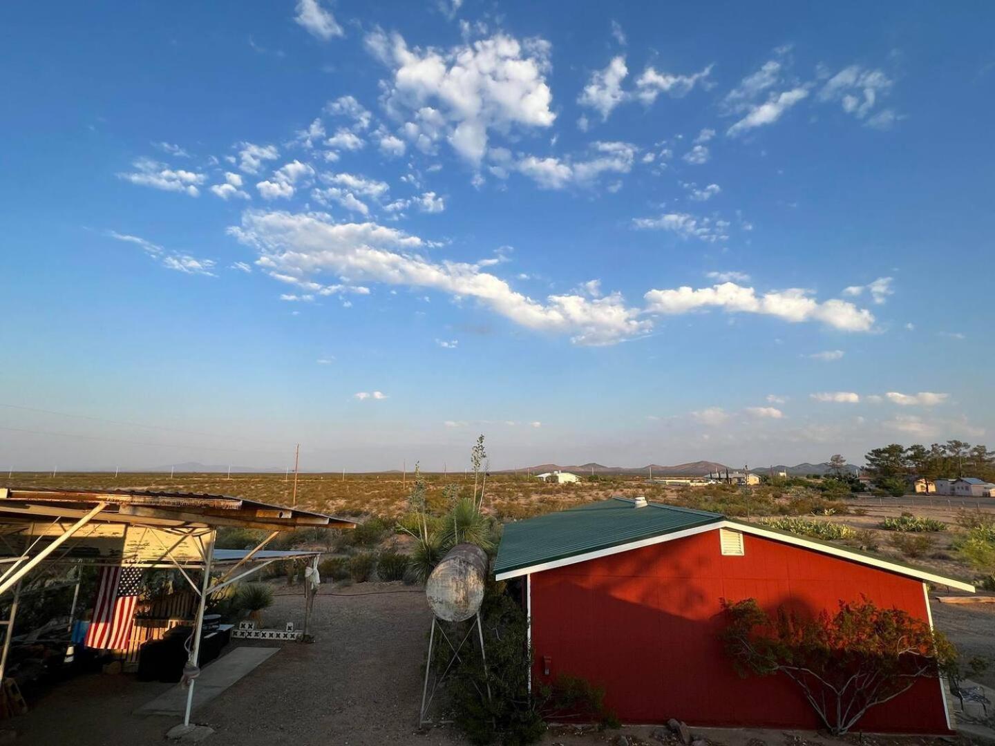 Hole In The Wall Getaway - Usa Mexico Border Bed And Breakfast Columbus Eksteriør billede